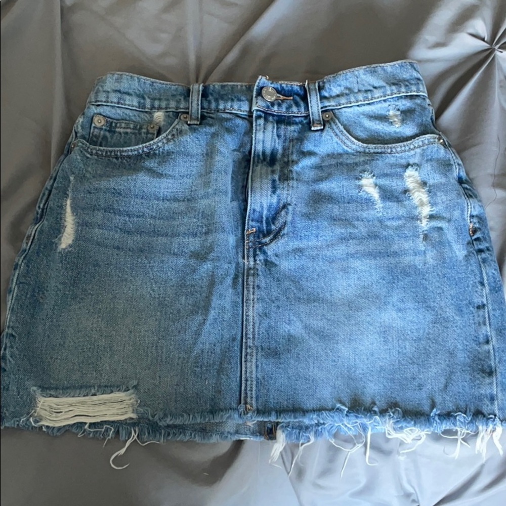 NEVER WORN GAP jean skirt size 26